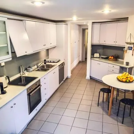 Varkiza Minimal Residence-5minsea *